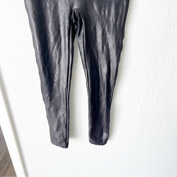 Spanx Leggings Women's Medium SPANXshape Faux Leather Skinny Stretch - Picture 5 of 8